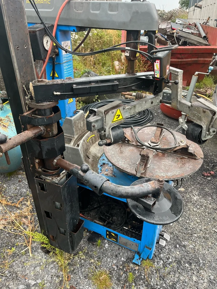 Tyre machine single phase - Image 2
