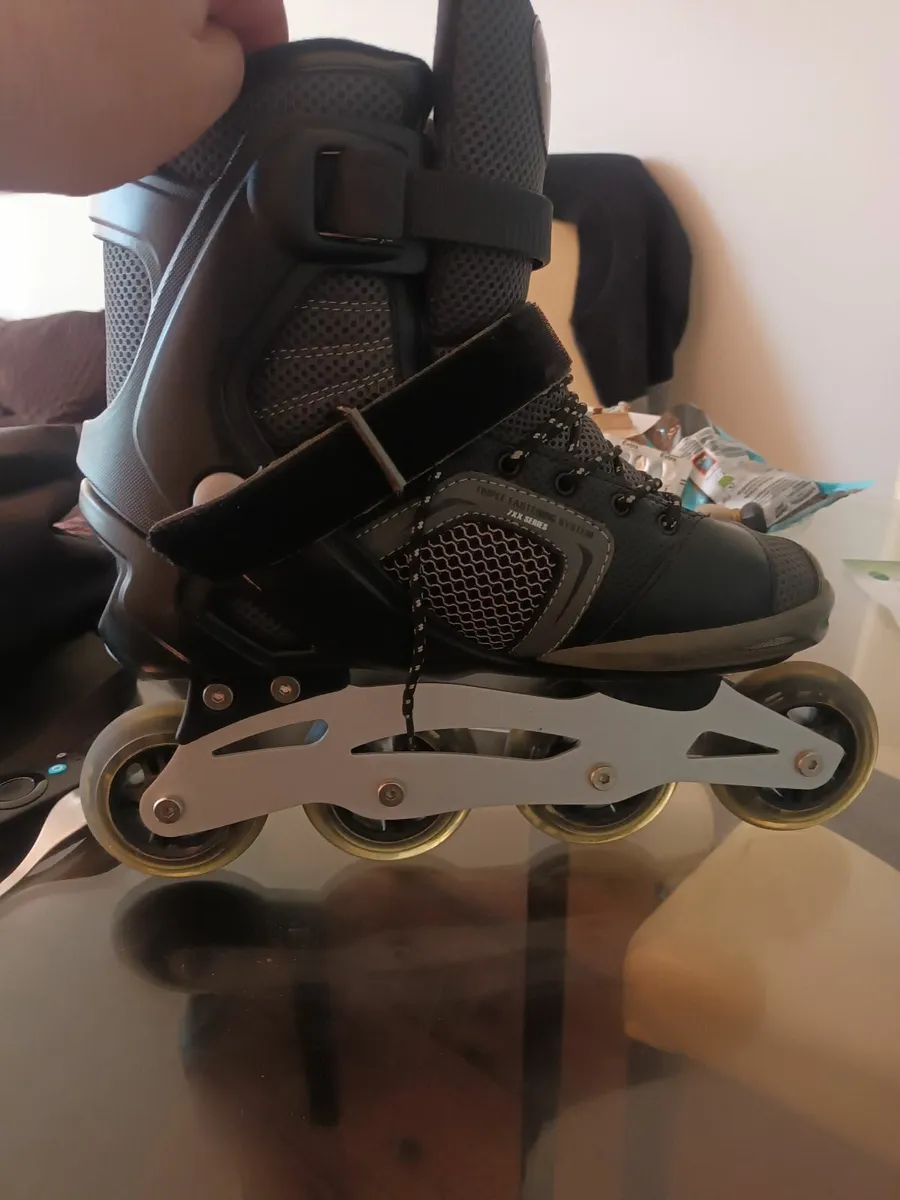 Roller blades skates (Size 8 uk) - Image 3