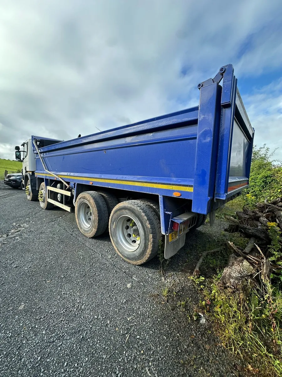 Scania tipper - Image 4