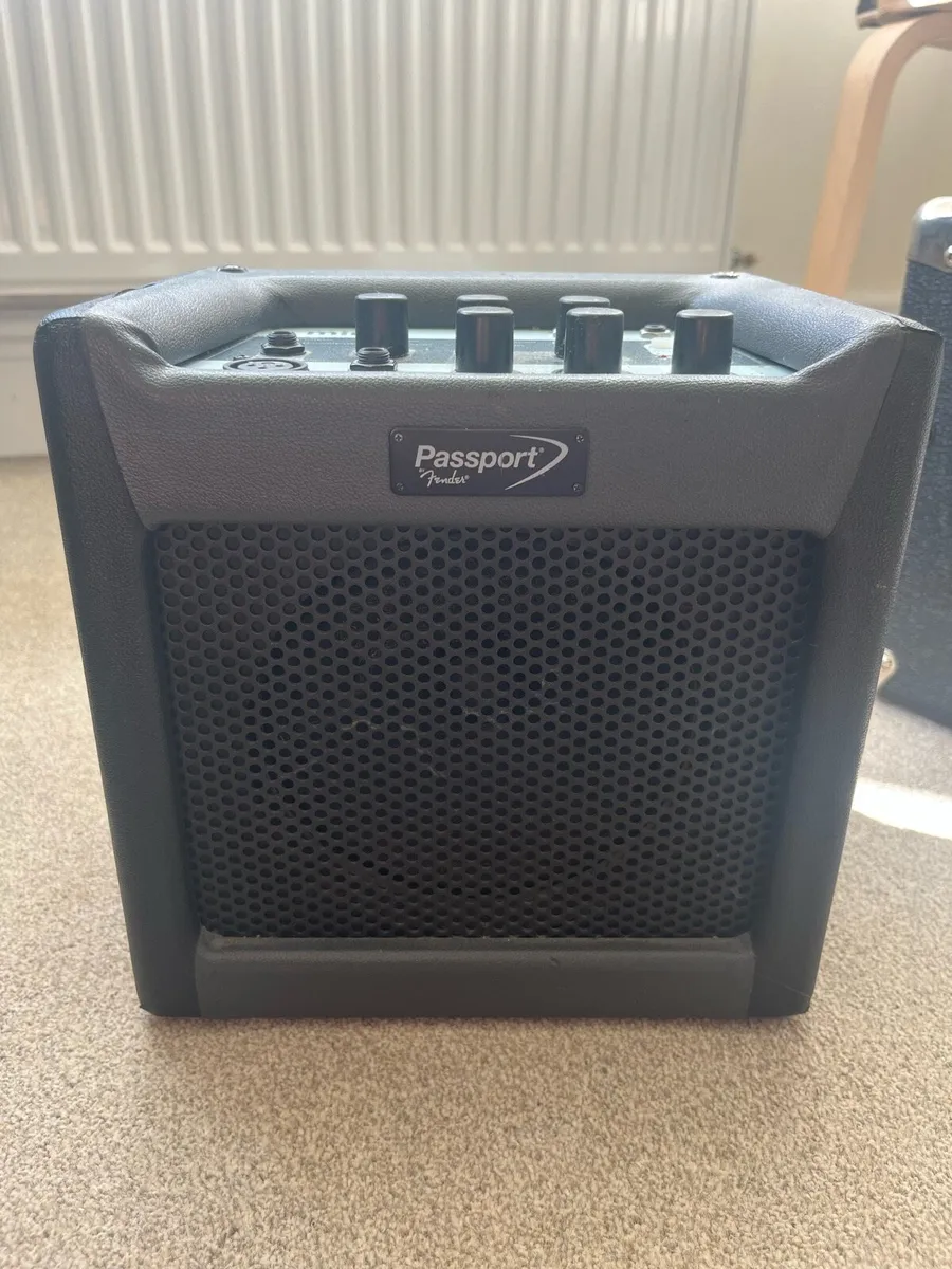 Guitar amp fender passport mini - Image 1