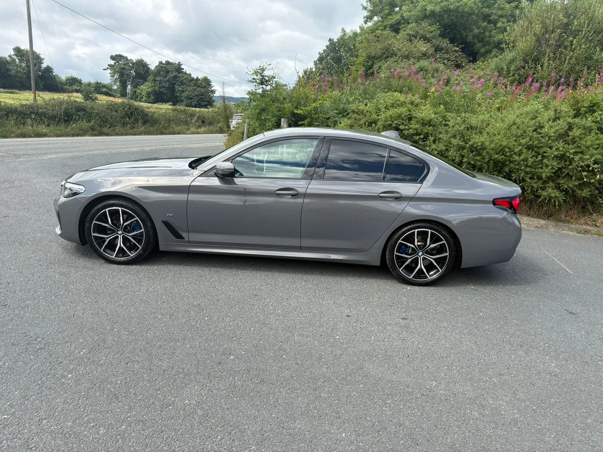 202 BMW 520d MSPORT - Image 2
