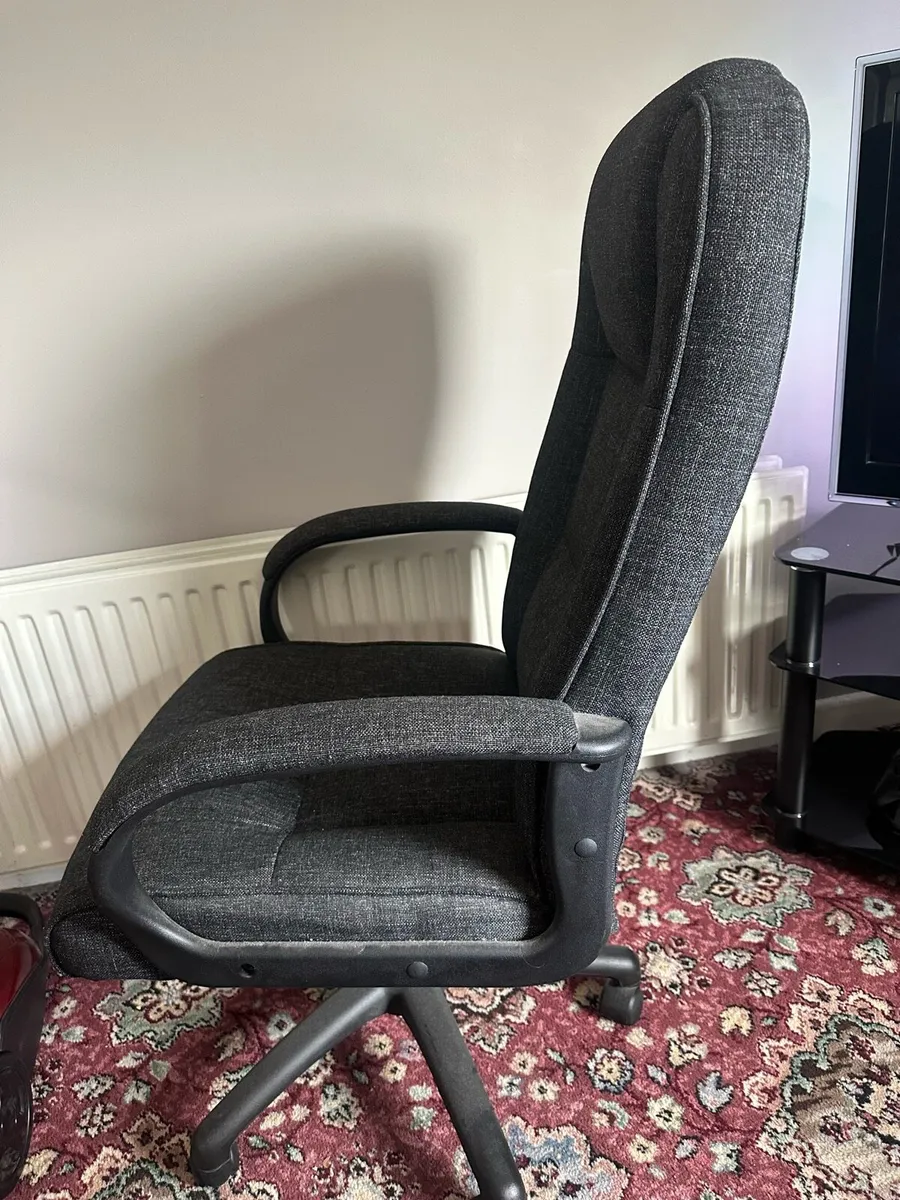 Office chair - Image 2