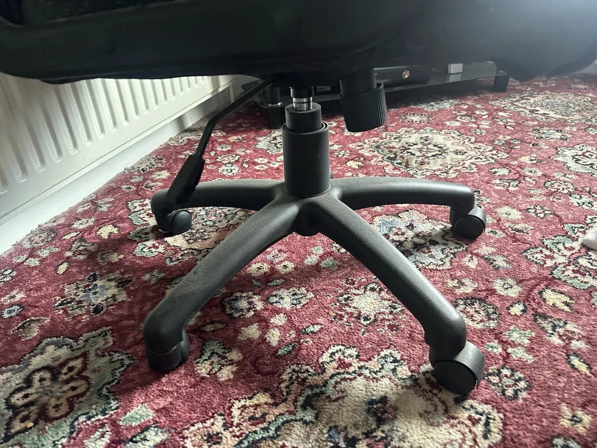 Office chair - Image 3