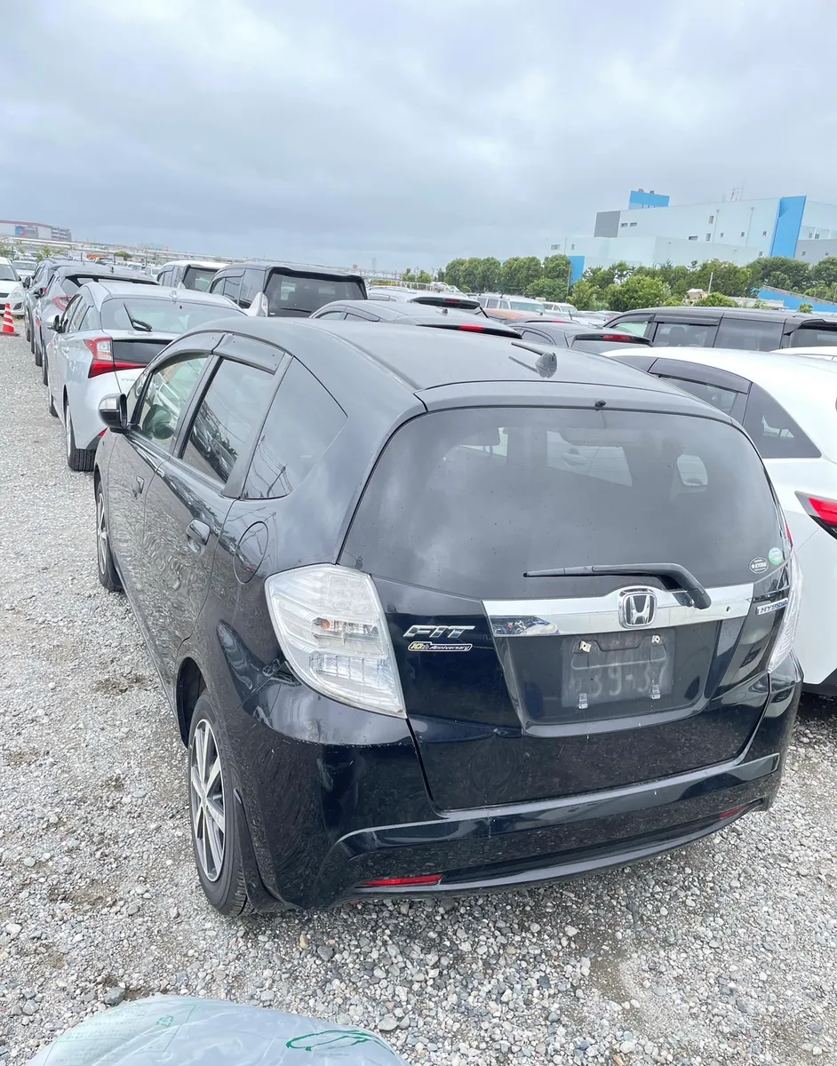 2012 Honda Fit 1.3 Hybrid Auto LOW KMS - Image 2
