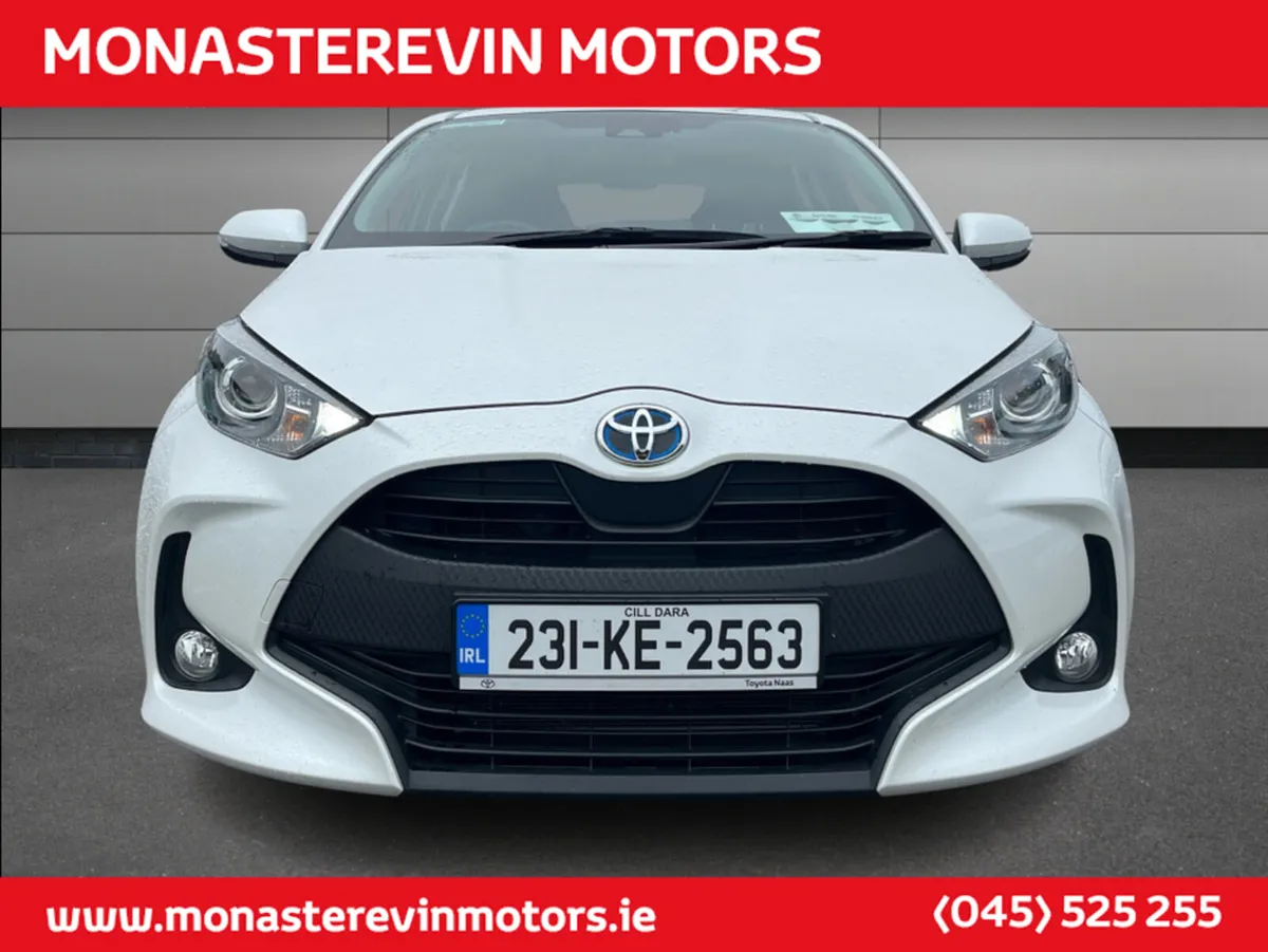 Toyota Yaris 1.5 HYBRID LUNA 4DR AUTO - APPLE CARP - Image 4