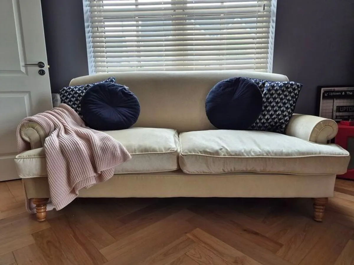 Elegant three seater sofa - Image 1