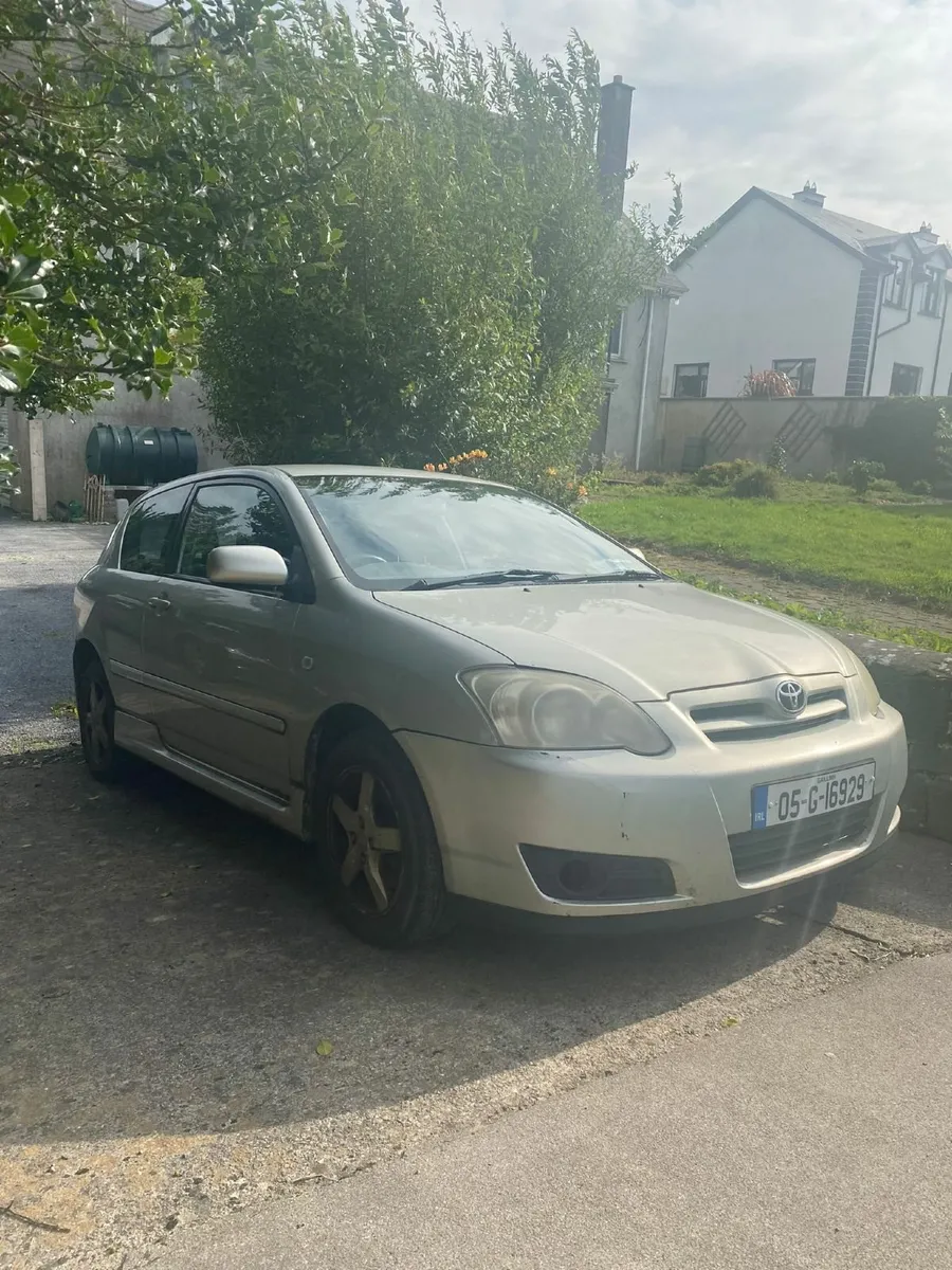 Toyota Corolla 2005 - Image 1