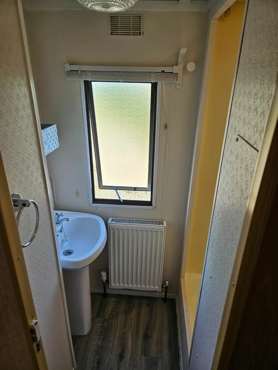Mobile Home - Image 3