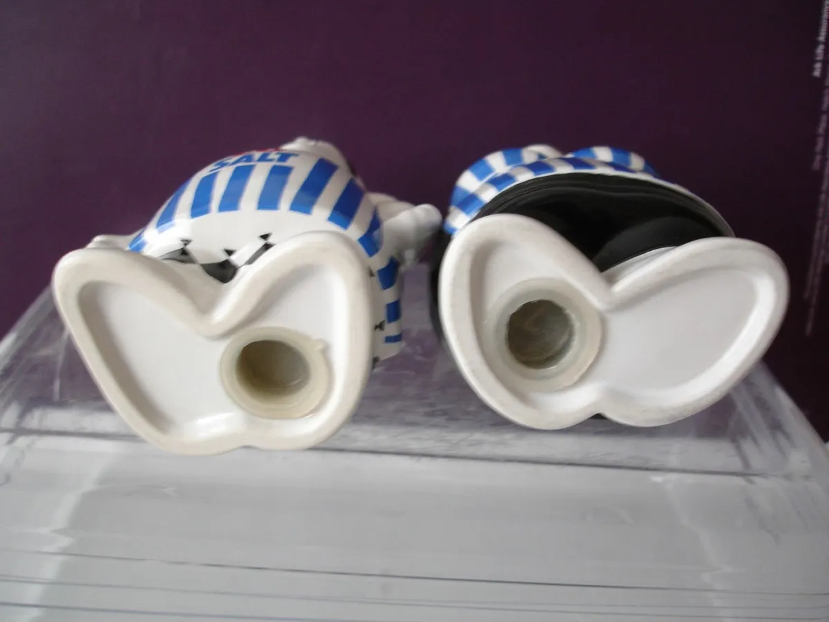 Mr/ Mrs Lo Salt Ceramic  Salt / Pepper Shakers - Image 4