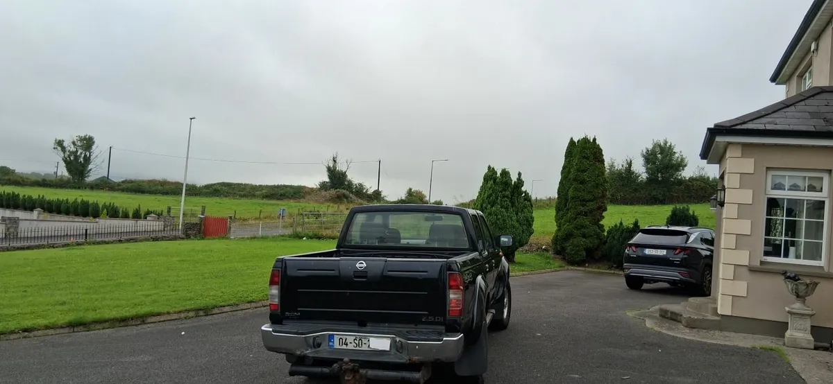 Nissan Pathfinder 2004 - Image 3