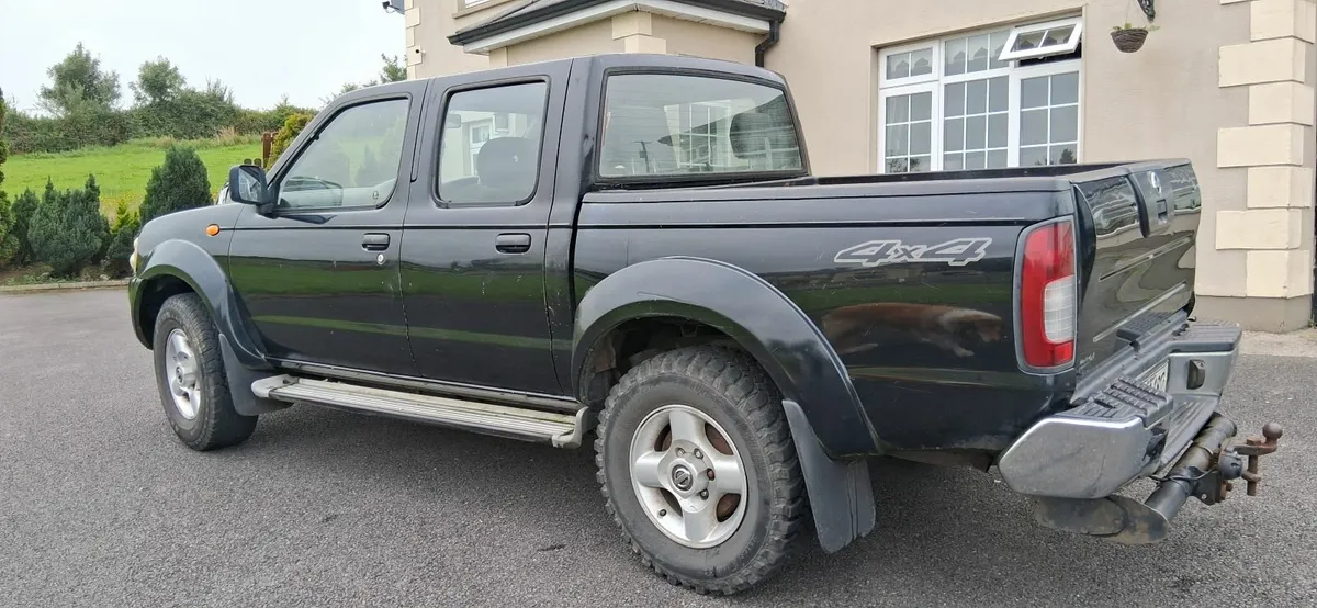 Nissan Pathfinder 2004 - Image 4