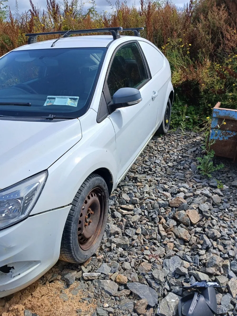 Ford Focus 2010 - Image 1