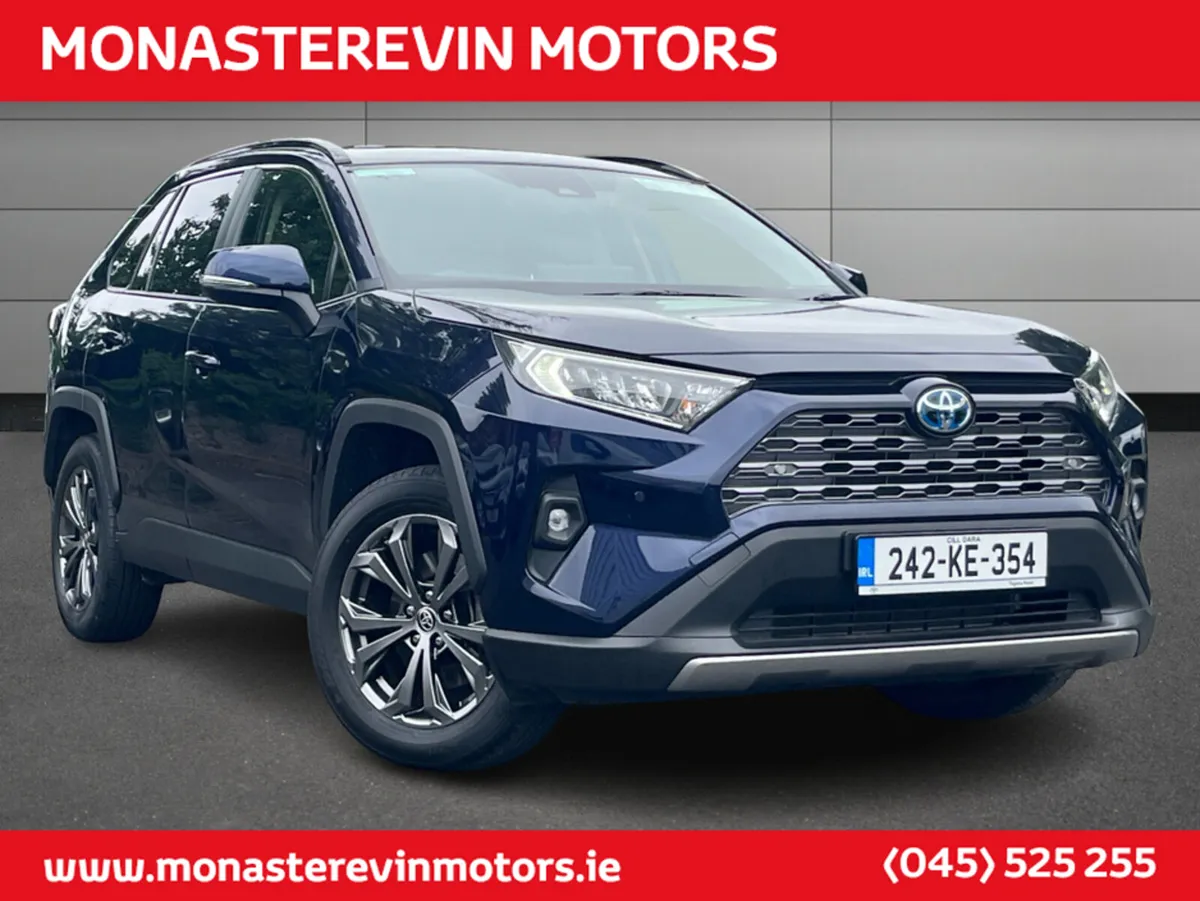 Toyota RAV4 HYBRID SOL - SAT NAV / HEATED SEATS - Image 3