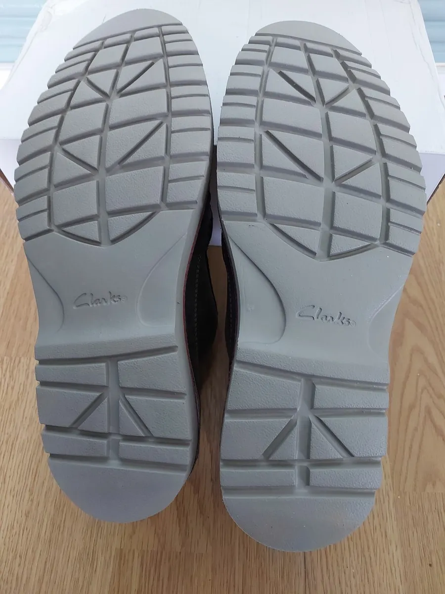 Clarks waterproof mens shoes - Image 4
