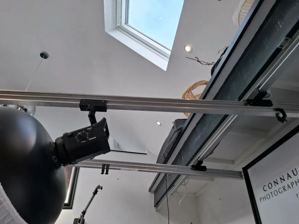Bowens Hi Glide System - Image 1