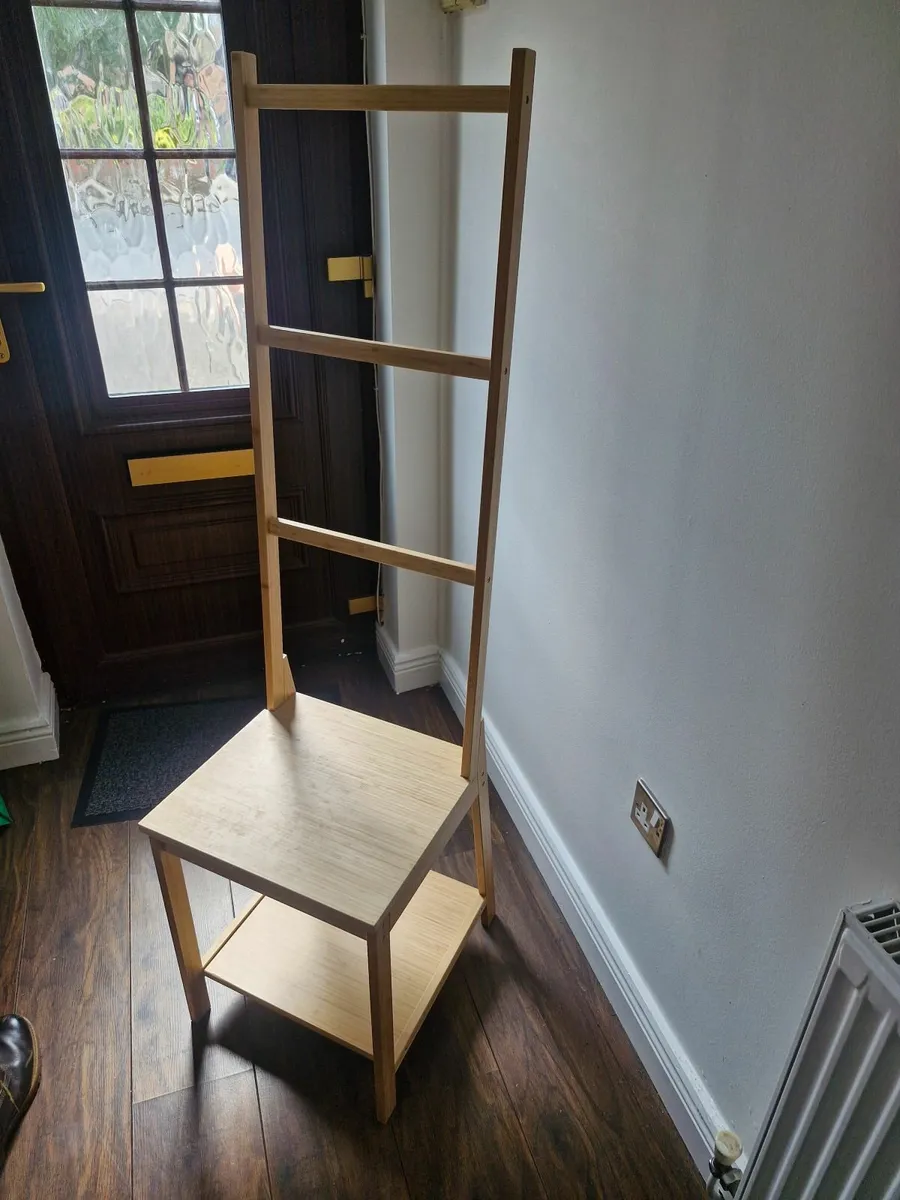 Towel rack chair, bamboo - Image 1