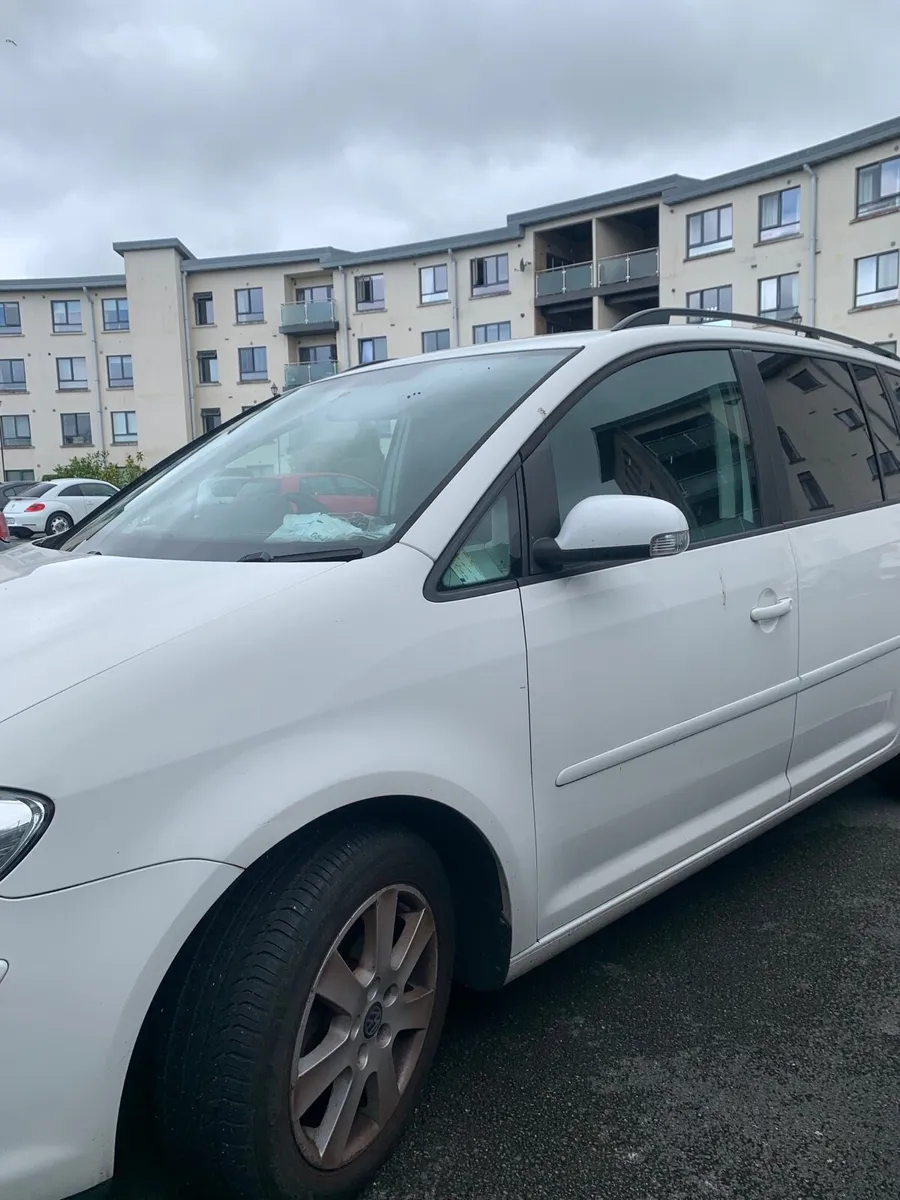 Volkswagen touran - Image 3