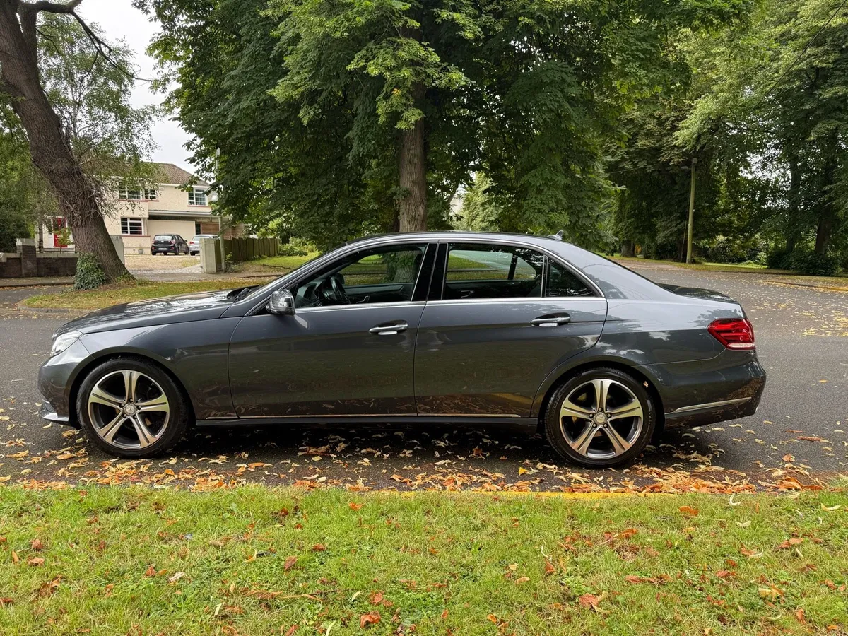 Mercedes E220 - Image 4