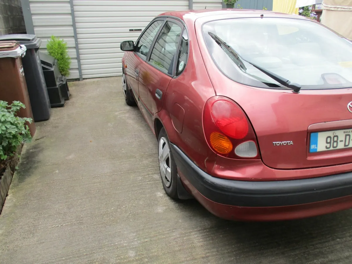 Toyota Corolla 1998 - Image 3