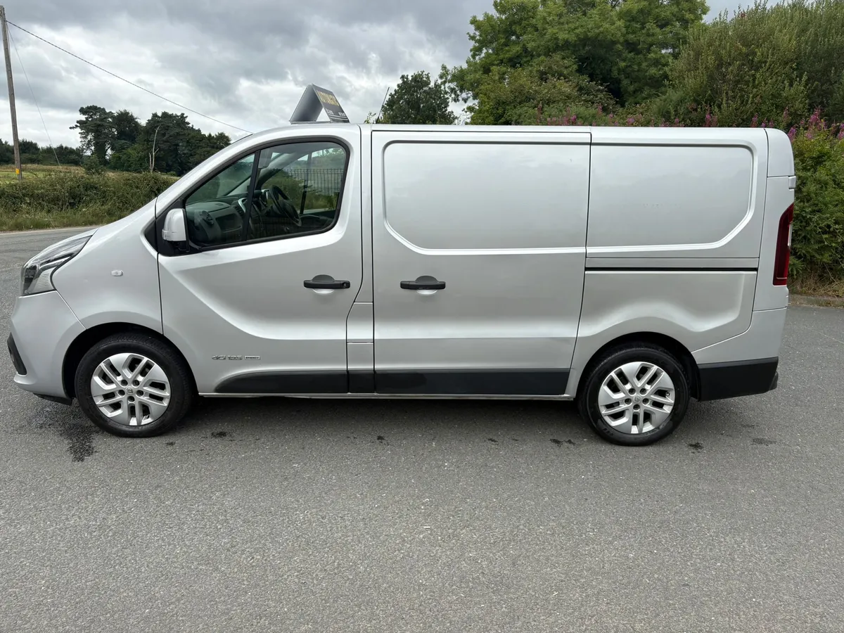 RENAULT TRAFFIC SPORT - Image 3