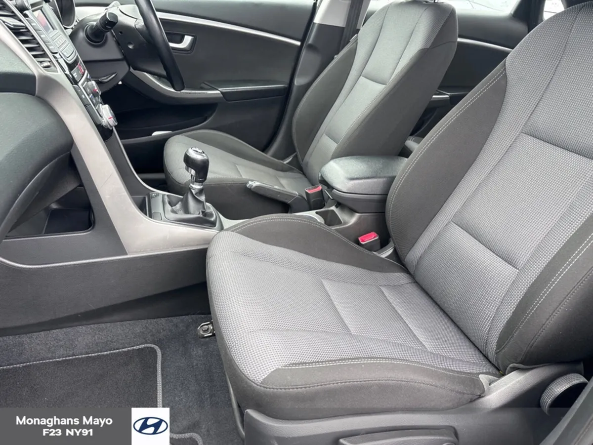 Hyundai i30 I 30 1.6 DELUXE 5DR - Image 4