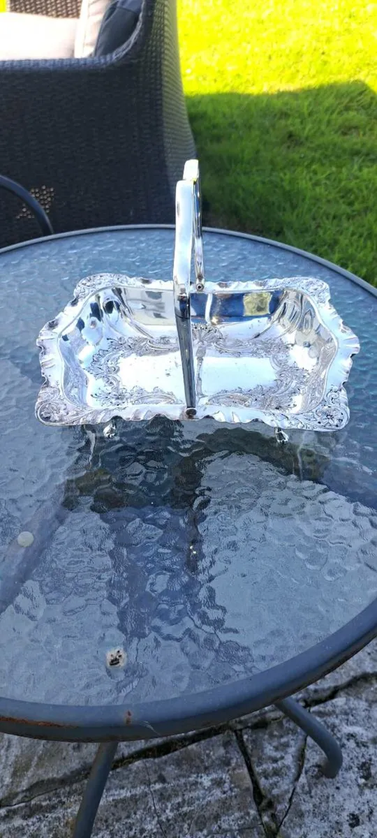 Old silver  fruit  dish €20 - Image 1