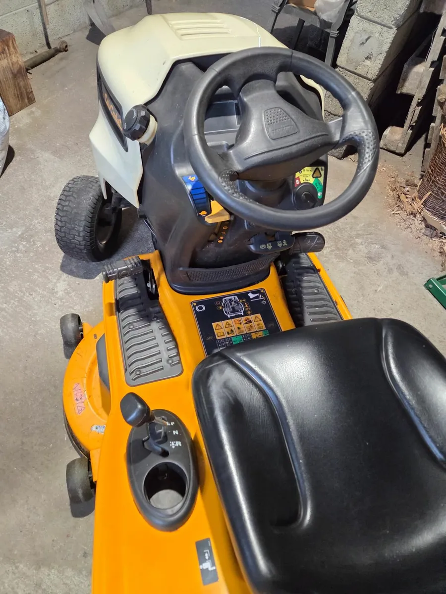 Ride on Mower - Image 4