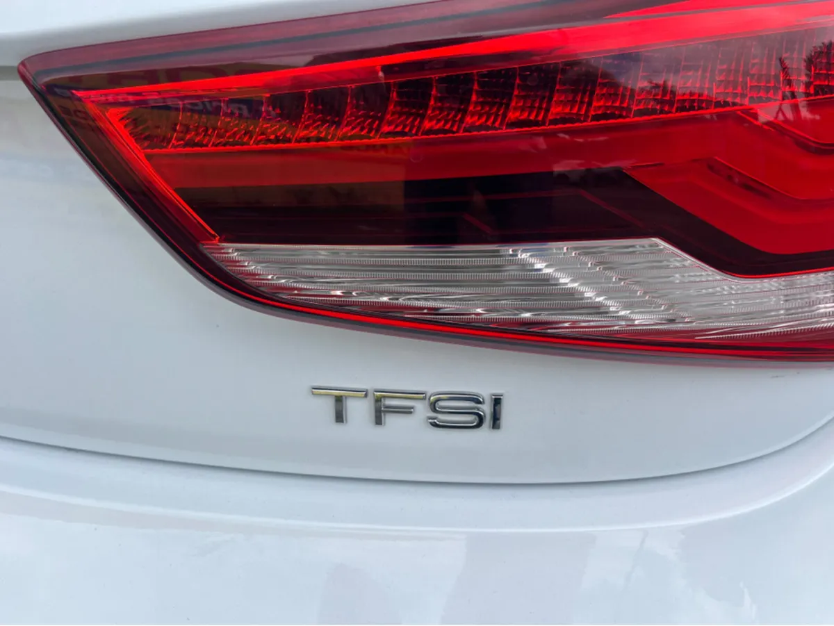 Audi A1 1.0 TFSI Stronic  5DR automatic - Image 2