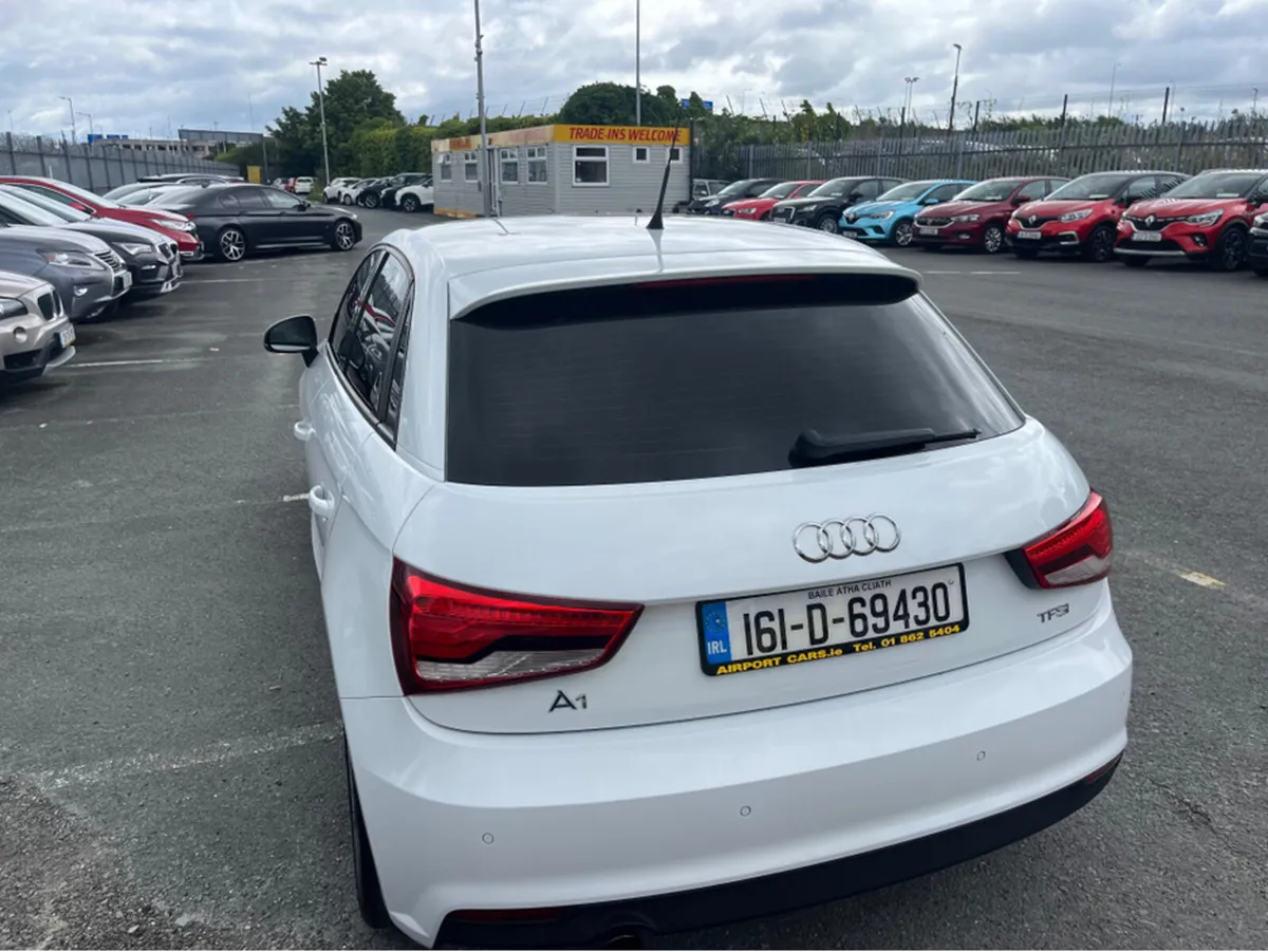 Audi A1 1.0 TFSI Stronic  5DR automatic - Image 4