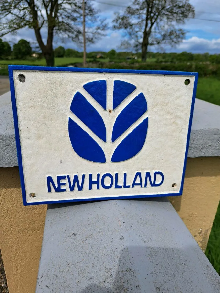 Newhollond cast iron sign - Image 1