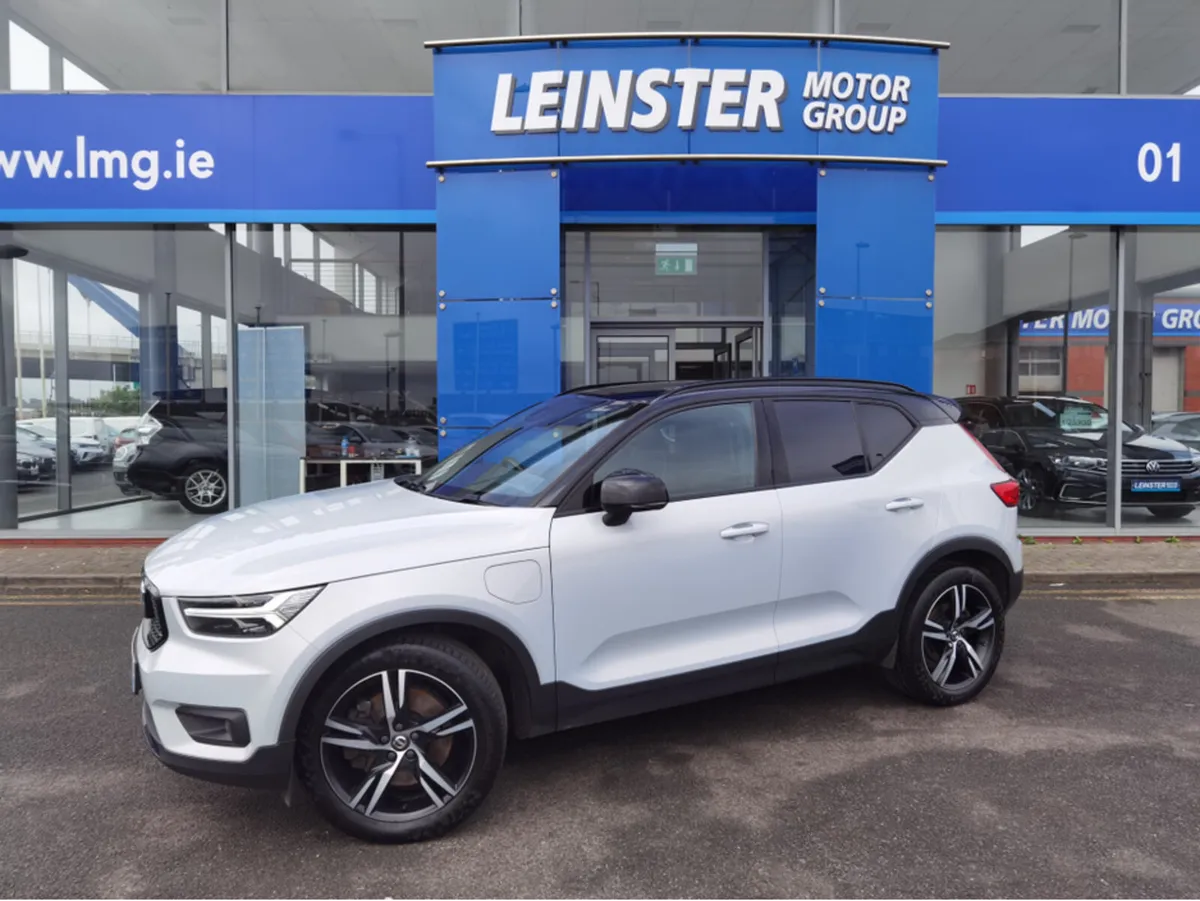 Volvo XC40 1.5 R-DESIGN T5 RECHARGE PETROL PLUG-IN - Image 1