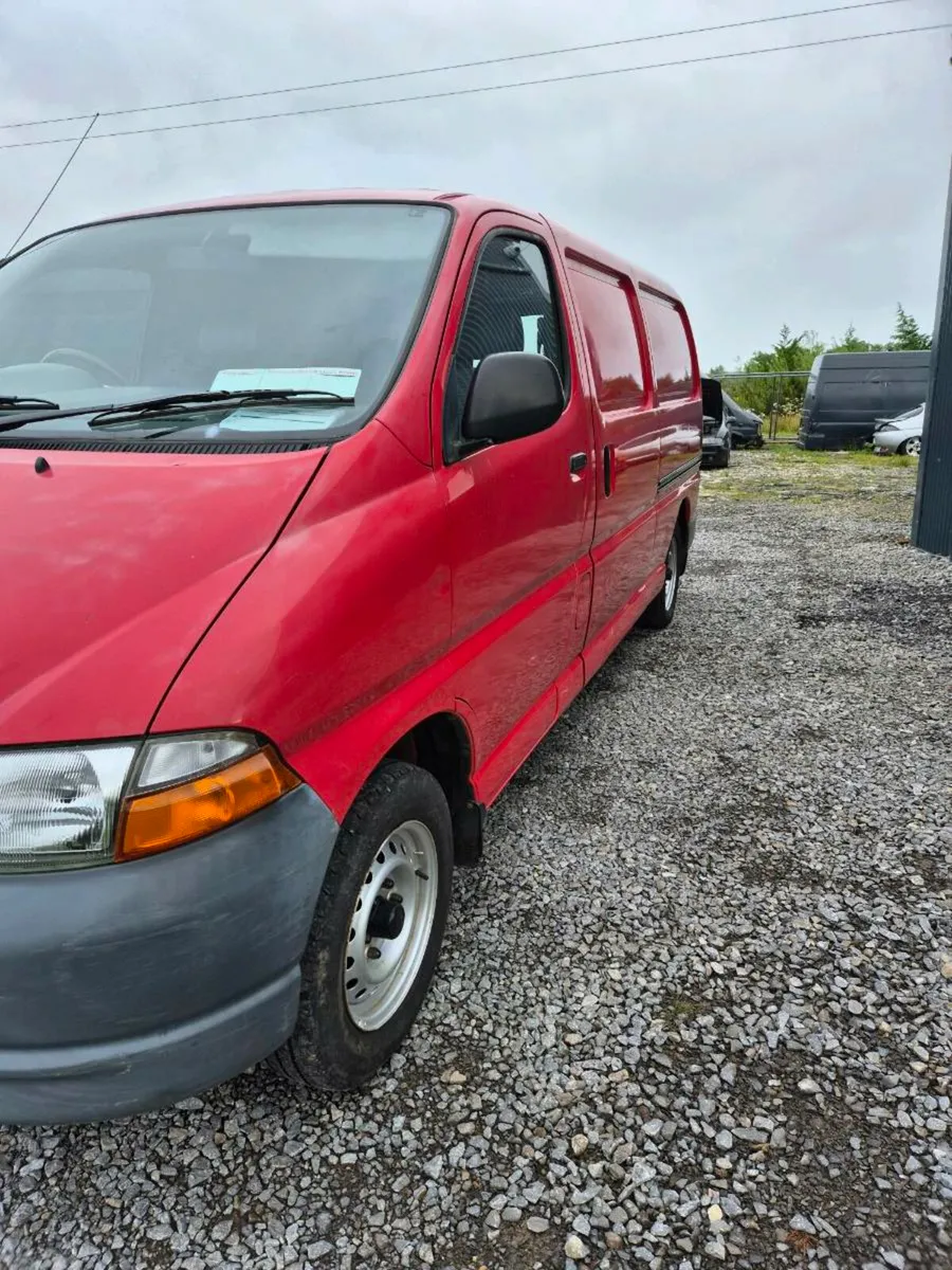 1998 toyota hiace - Image 2