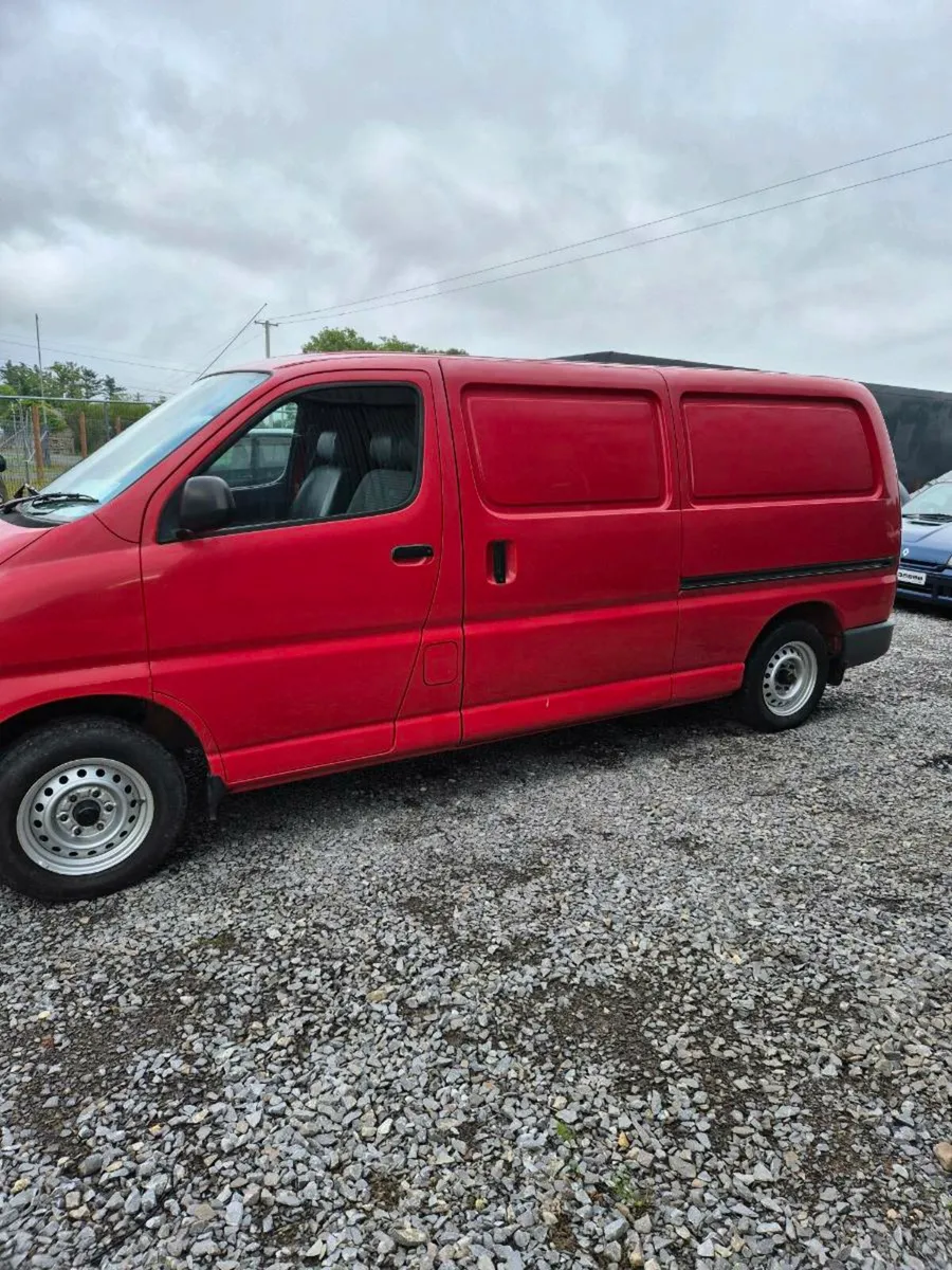1998 toyota hiace - Image 3