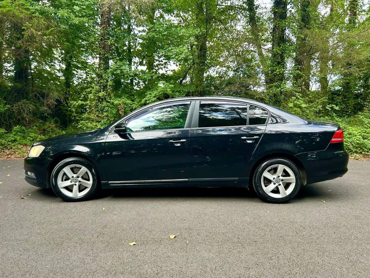 2013 Volkswagen Passat - Image 4