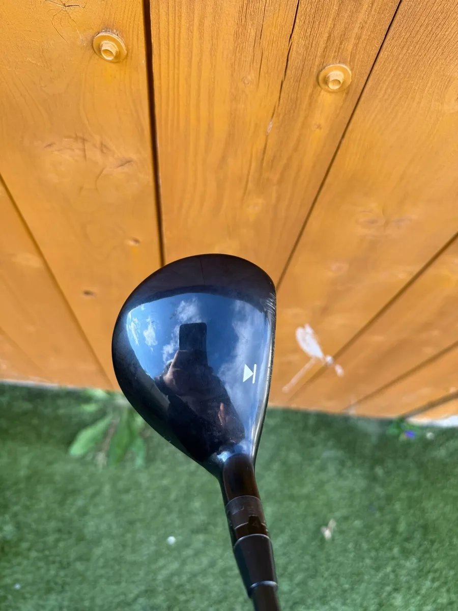 Left Handed Titleist 19 degree Hybrid - Image 4