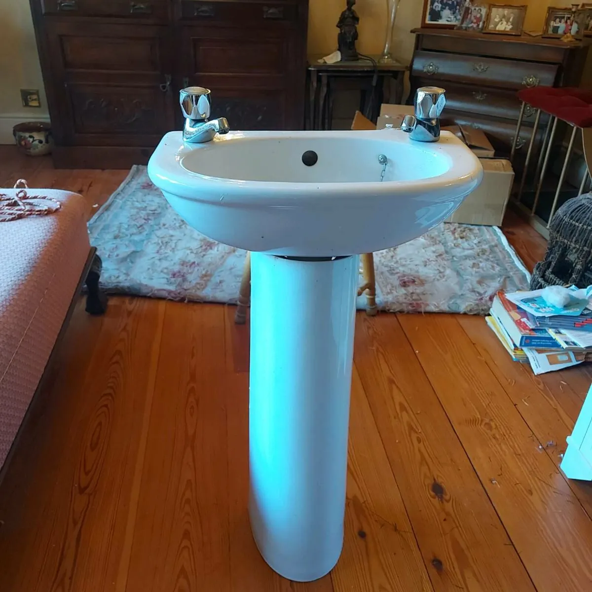 Bathroom sink and pedestal