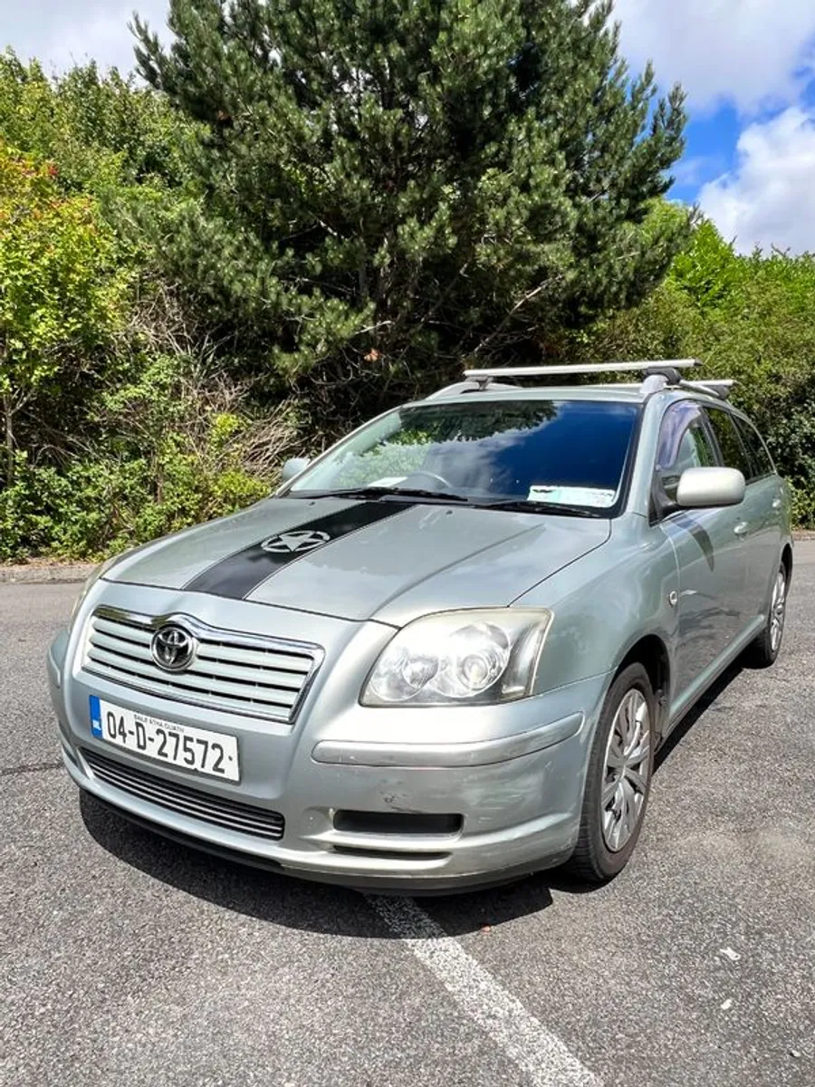 2004 Toyota Avensis - Image 1