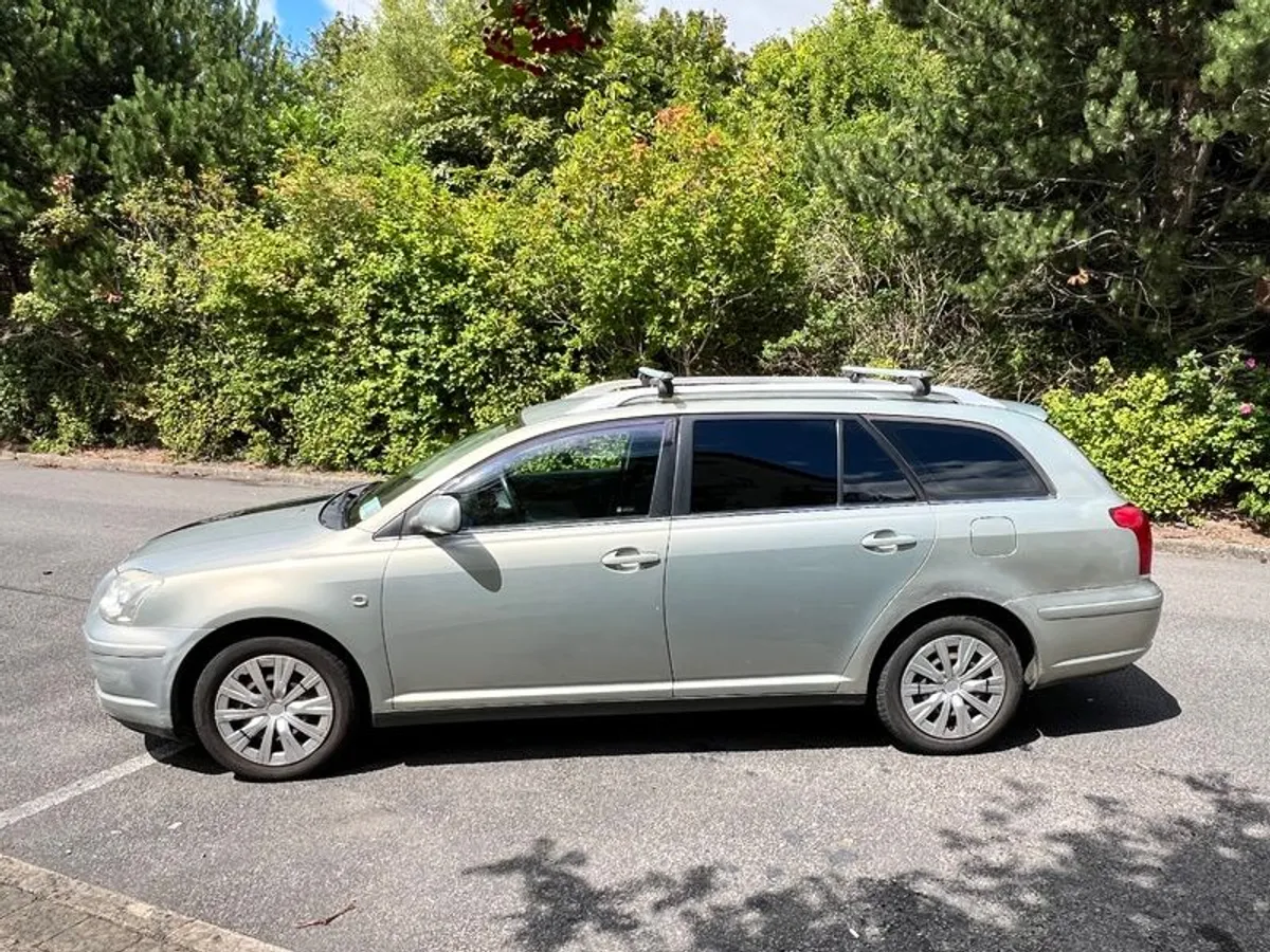 2004 Toyota Avensis - Image 3