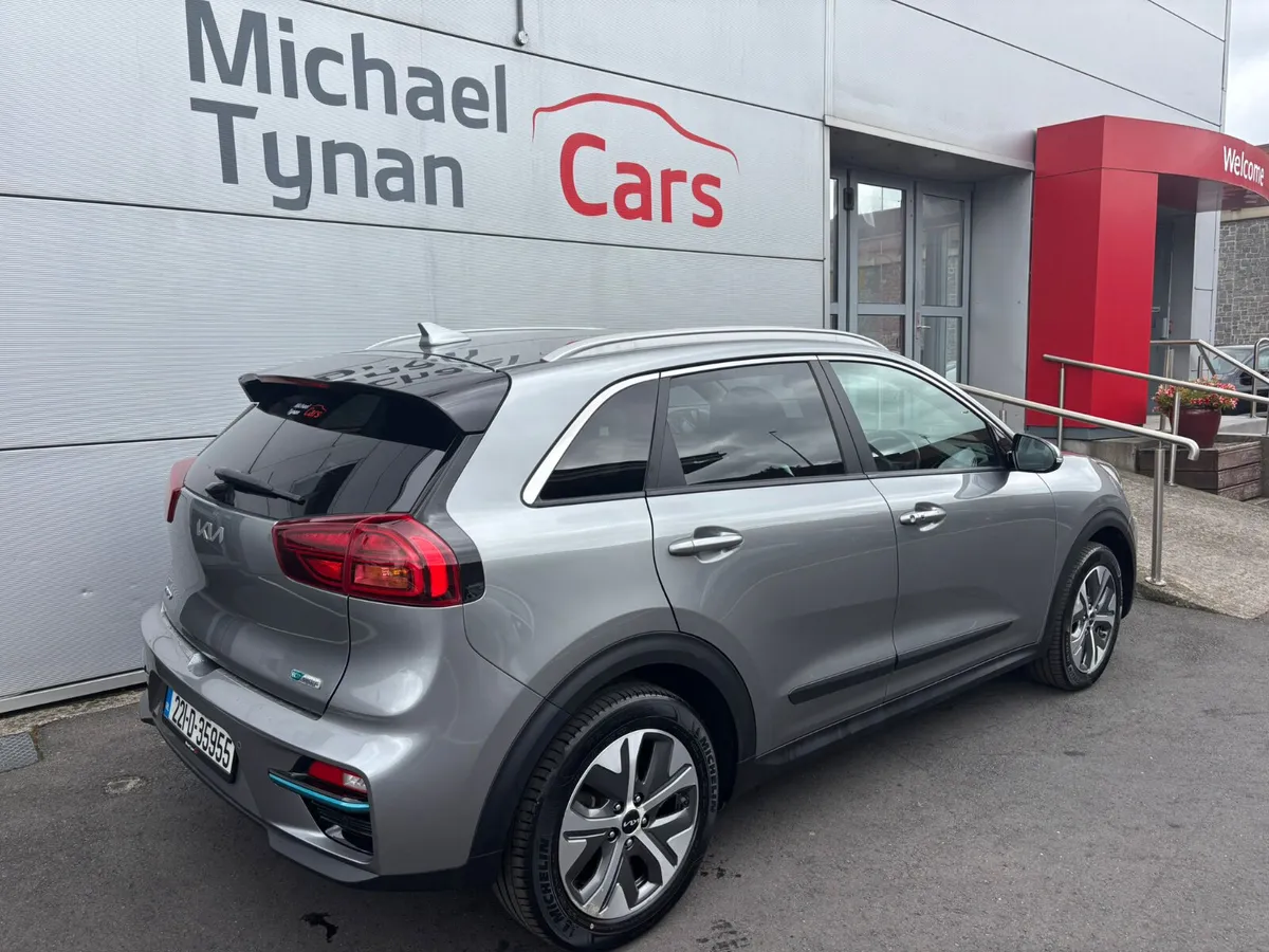 Kia E Niro 64KWH, 1/2 Leather, Camera, CarPlay - Image 4