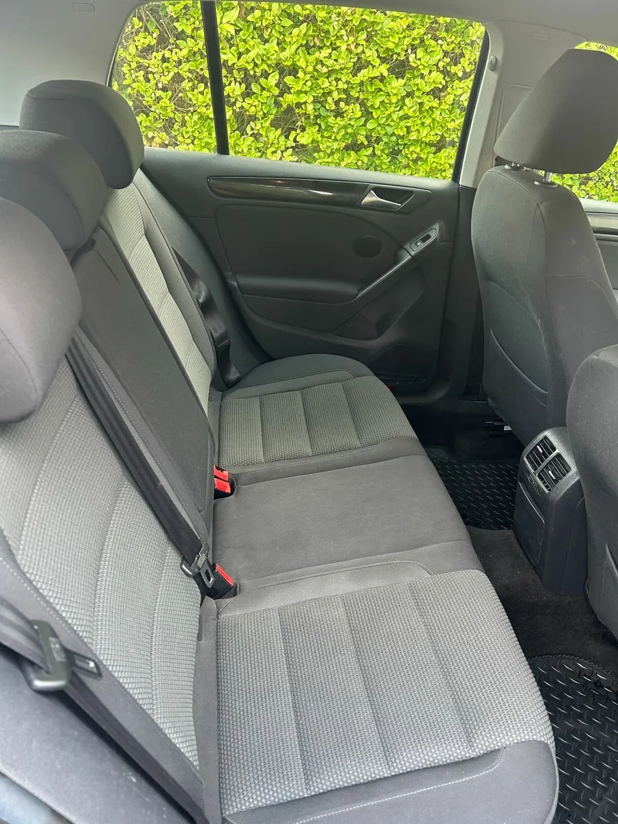 Volkswagen Golf 1.6 TDI Match Blue motion - Image 3