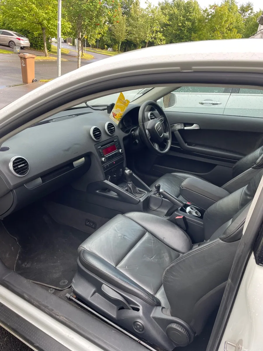 Audi A3 2010 - Image 2