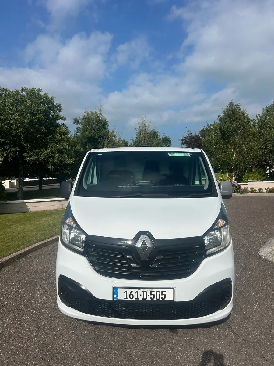 RENAULT TRAFIC - Image 3