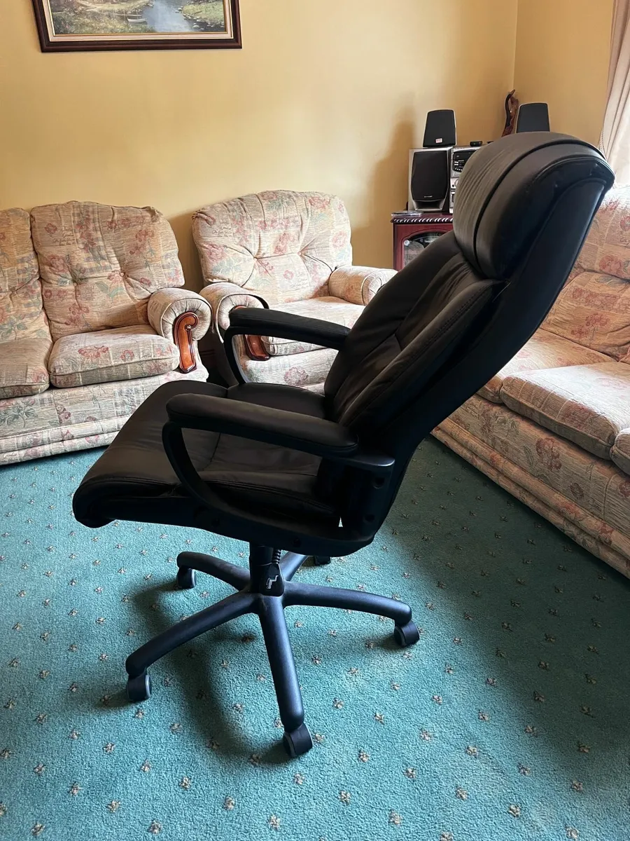 Office chair - Image 3