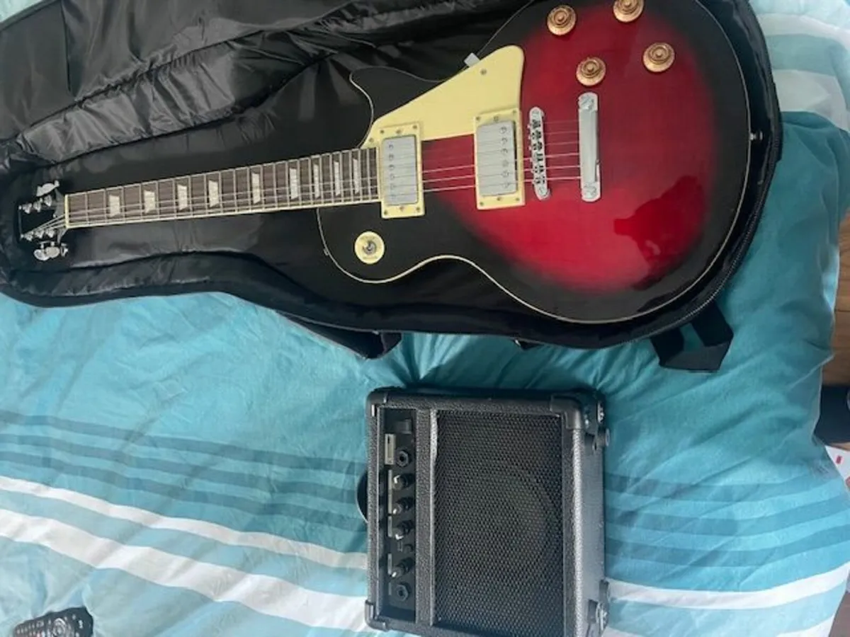 Electric Guitar Bundle + Amp - Image 1