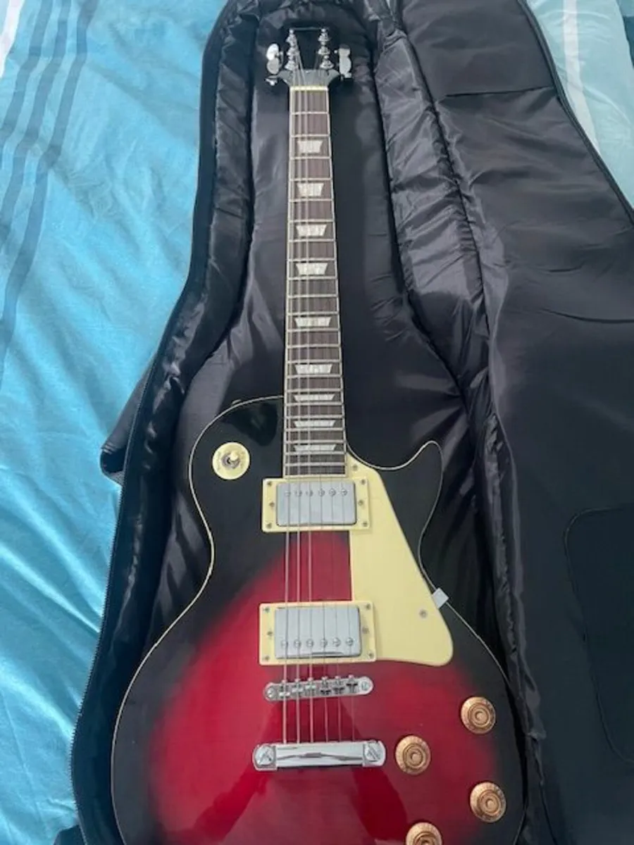 Electric Guitar Bundle + Amp - Image 2