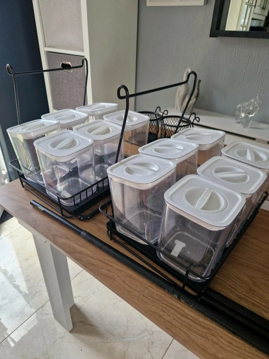 Storage boxes and hanging rail - Image 1
