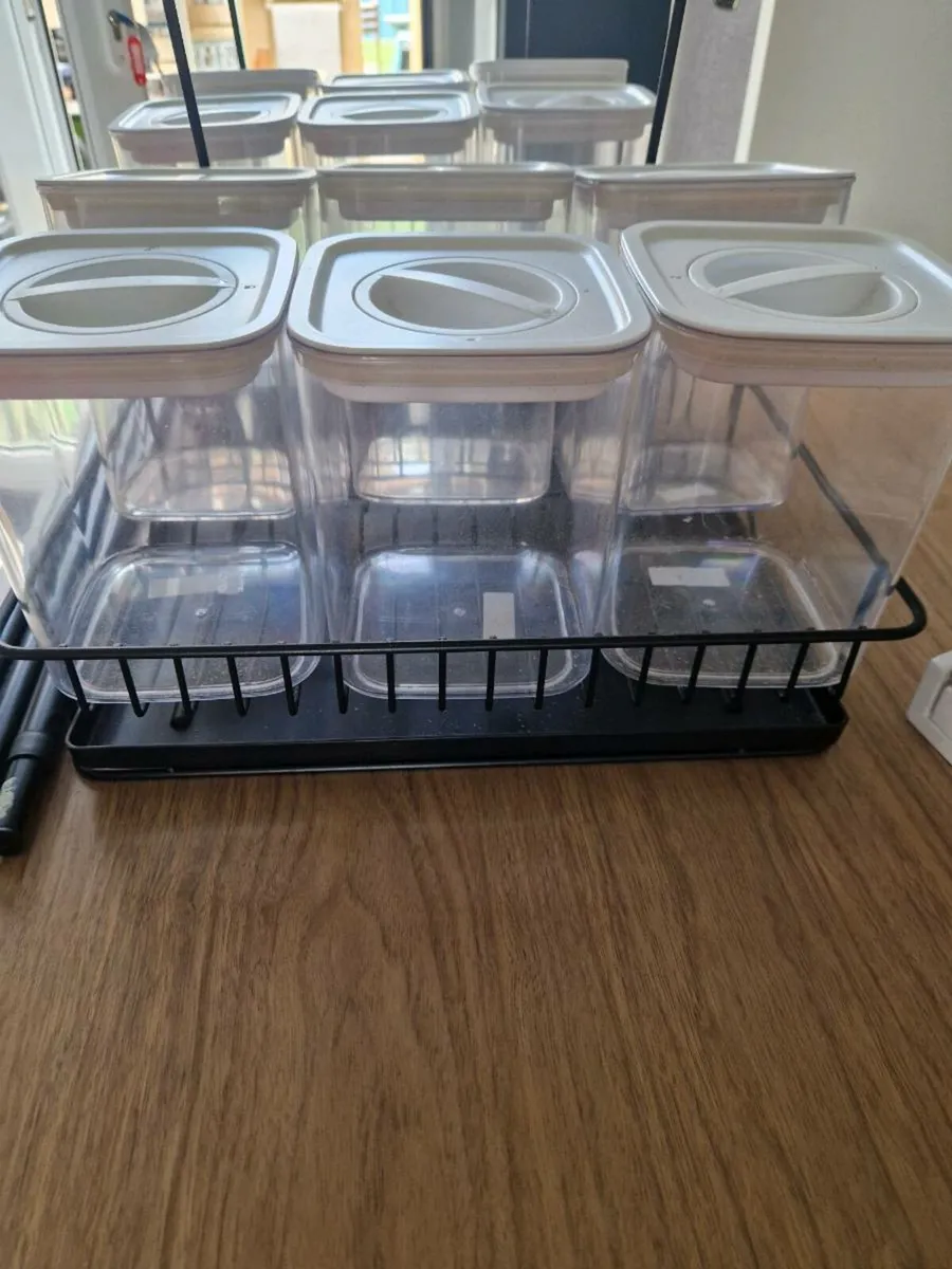 Storage boxes and hanging rail - Image 3