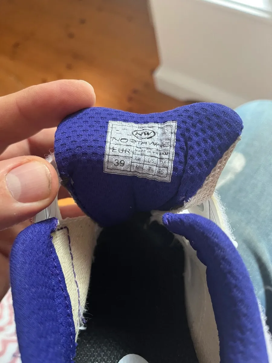 Cycling shoes - Image 2