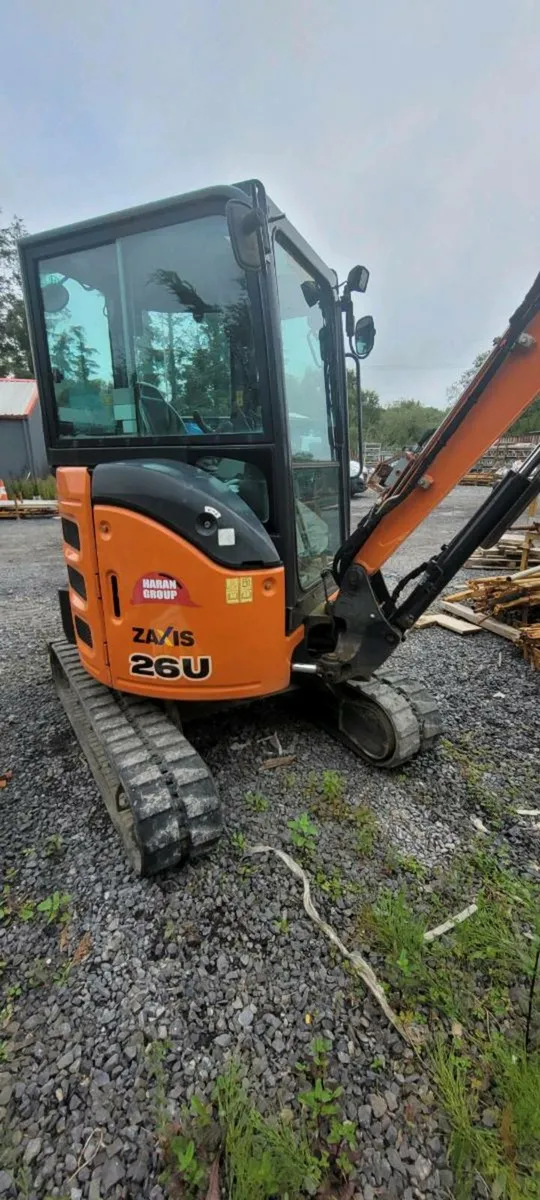 Hitachi 2.6t - Image 1