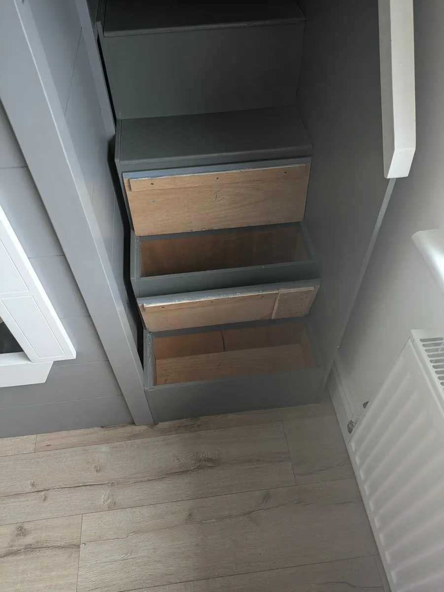 Playhouse Loft Bed - Image 4